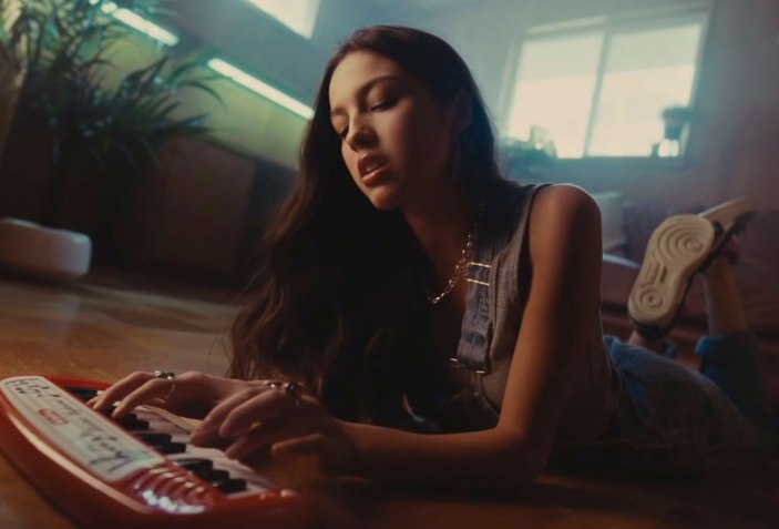 Drivers License By Olivia Rodrigo The Strength Of Architecture From 1998 Drivers License By Olivia Rodrigo The Strength Of Architecture From 1998