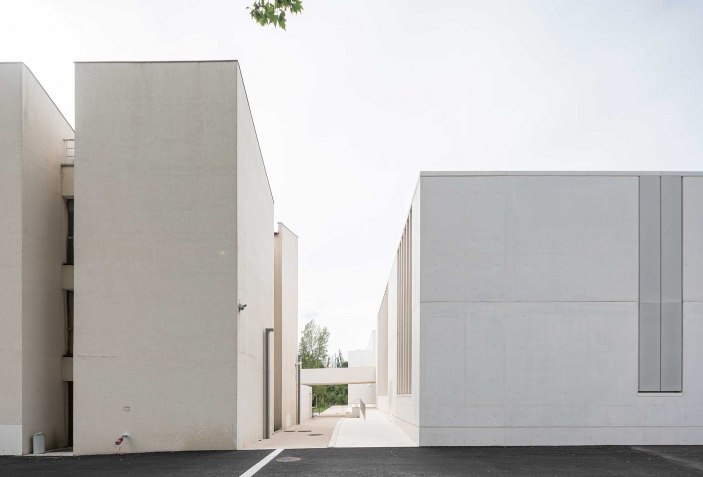 Renovation In Harmony With The Past Maison Mediterraneenne Des