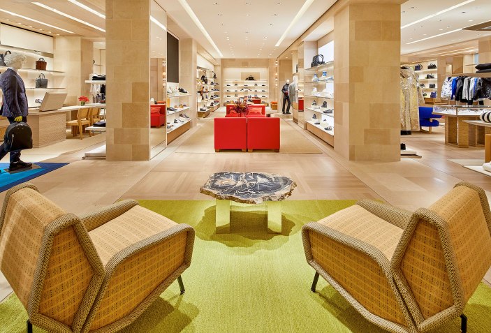 The Spectacle Store'. Louis Vuitton's Peter Marino-renovated London  flagship | The Strength of Architecture | From 1998