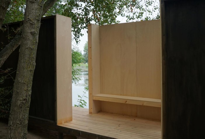 A orillas del Ebro. Instalación Hiber Space por Rintala Eggertsson ...