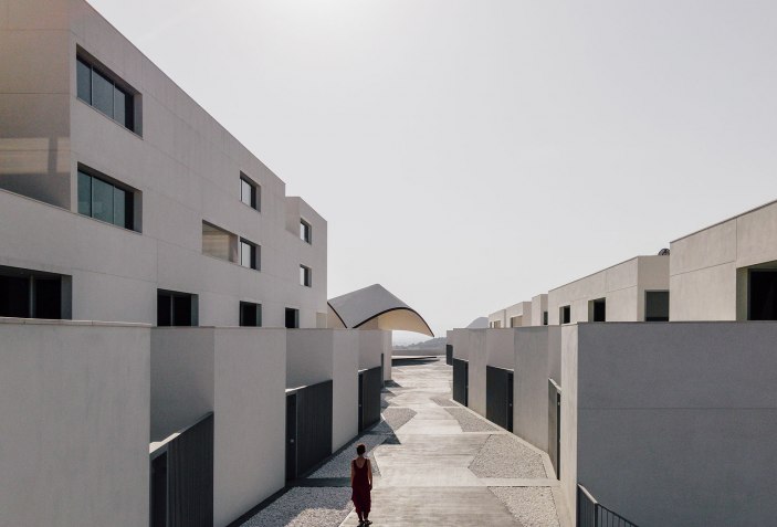 39 viviendas y zonas comunes en Cantalares por Sancho-Madridejos Architecture Office. Fotografía por Imagen Subliminal.- Miguel de Guzmán + Rocío Romero