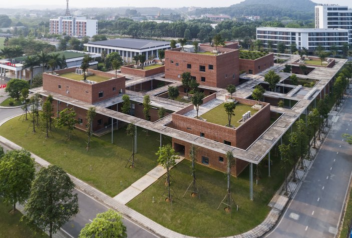 A Quiet space to study. Viettel Academy educational center by VTN ...