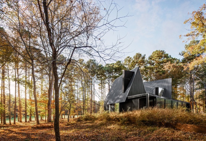 Steeplechase House by Brooks + Scarpa. Photograph by Mark Herboth.