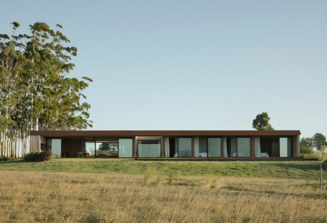 Casa PM por VDV Arquitectura. Fotografía por Federico Cairoli.