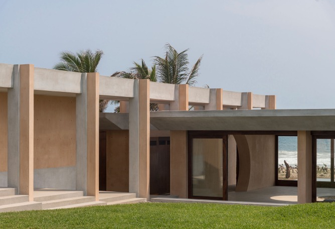 Conjunto Lyons por CAAM + Arquitectos. Fotografía por Claudio Napolitano.