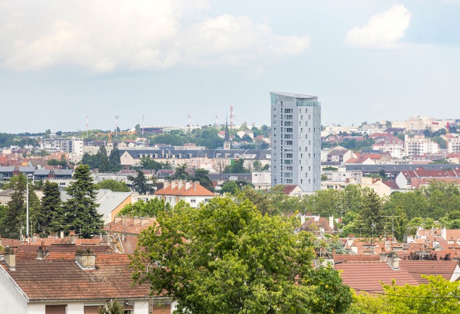 Arsenal Tower by Arte Charpentier. Photograph by Boegly Grazia.
