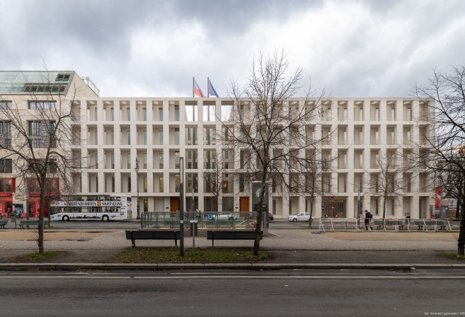 Polish Embassy by JEMS Architekci. Photograph by Konrad Laskowski.