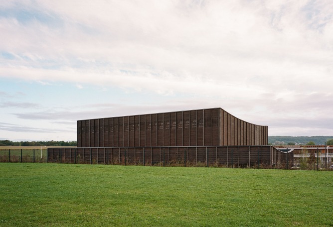 Gimnasio Marie Marvingt por Ateliers O-S Architectes. Fotografía por Cyrille Weiner.