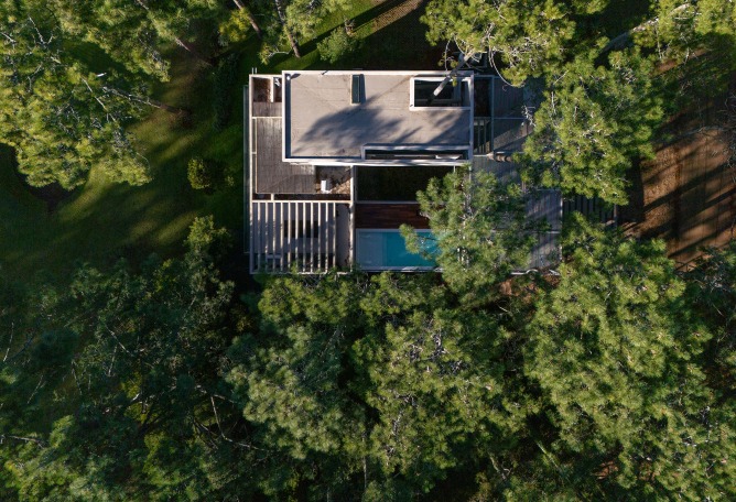Choique House by Estudio Galera Arquitectura. Photograph by Diego Medina.