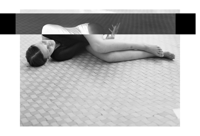 TIME ANATOMY ANETA - CONTORTION, 2015. Courtesy by Hana Vojáčková.