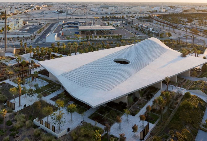 Centro y mezquita Al-Mujadilah para mujeres por Diller Scofidio + Renfro. Fotografía por Iwan Baan.