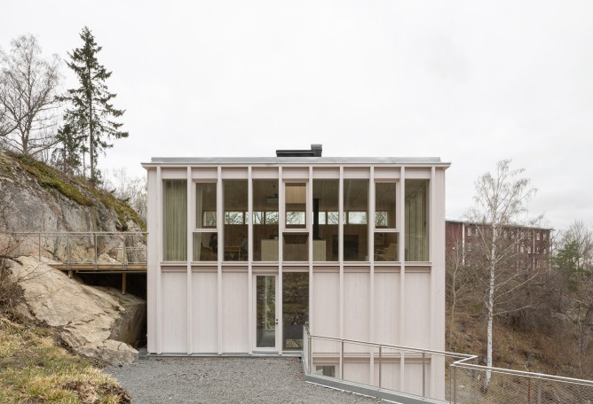 Ravine House by Kolman Boye architects. Photograph by Johan Dehlin.
