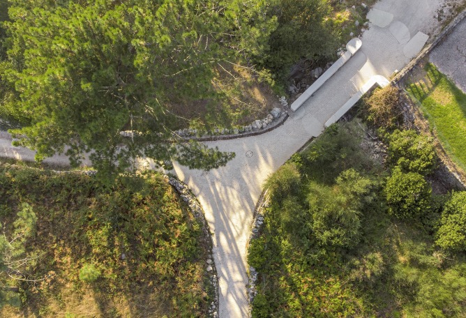 Acondicionamiento del Puente del río Villar por María Fandiño Iglesias. Fotografía por Héctor Santos-Díez.