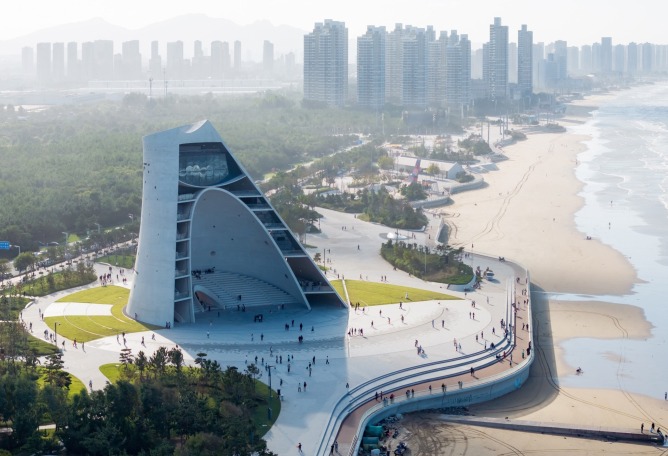 Sun Tower by OPEN Architecture. Photograph by Iwan Baan.