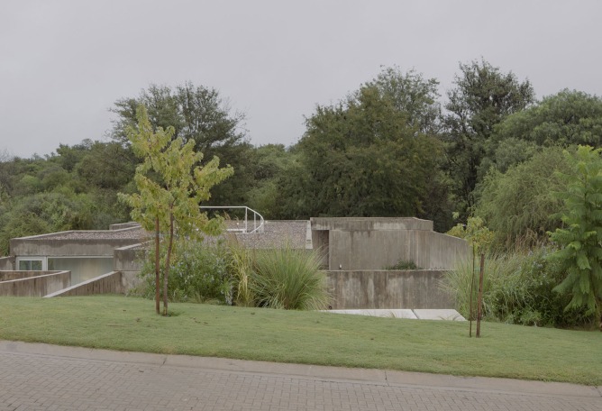 Casa Clausura by Agustín Lozada. Photograph by Federico Cairoli.