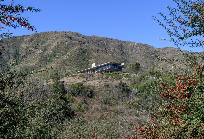 Casa en el Dragón por Cristián Nanzer. Fotografía por Gonzalo Viramonte.
