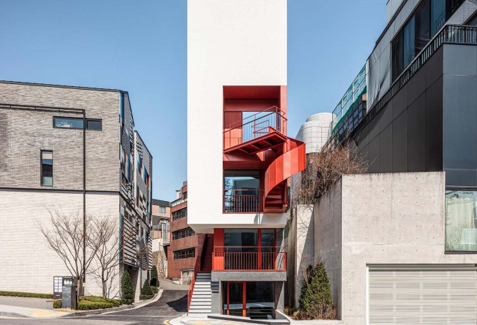 Hannam Place by One O One Architects. Photograph by Jang Mi.