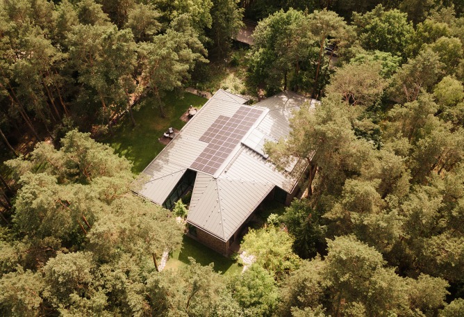 La Casa de los Viajeros por Wojciech Kotecki y Katarzyna Mach. Fotografía por Nate Cook.