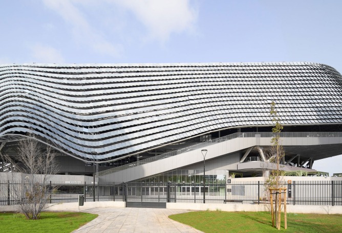 Roig Arena por HOK y ERRE. Fotografía por Hufton + Crow.