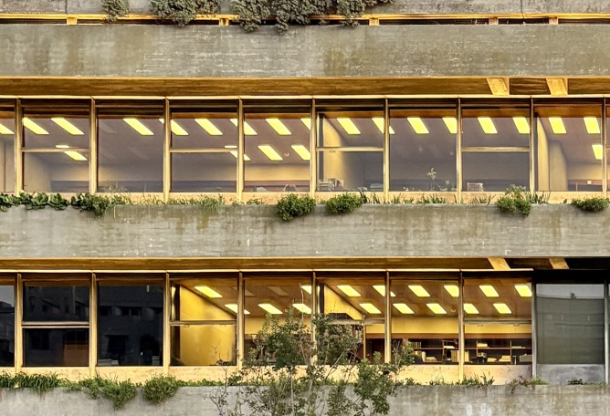 "Talk, Talk, Talk" lecture series at the Calouste Gulbenkian Foundation. 7th Lisbon Architecture Triennial. Photograph by Agustina Berta.