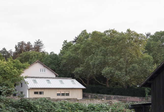 House HSBW by Simon Kochhan + Florian Baller. Photograph by Kim Fohmann.