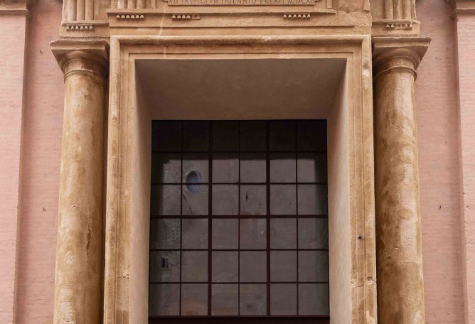 Restauración San Barbaziano por Studio Poggioli. Fotografía por Alessaandro Saletta.