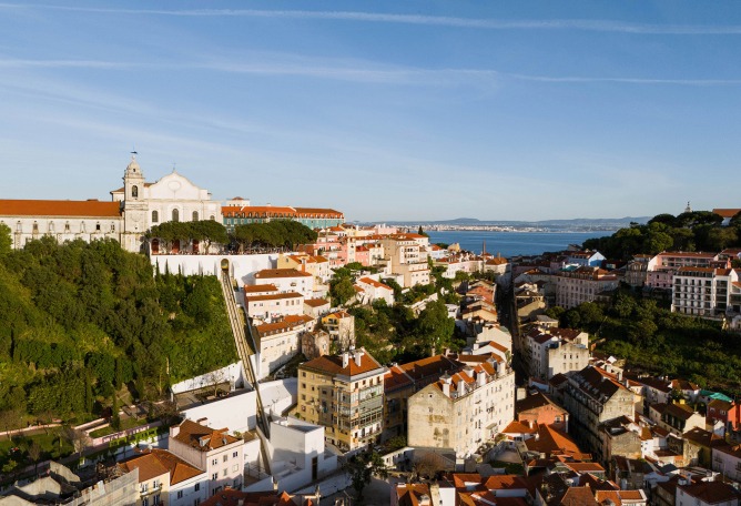 Graça Funicular por Atelier Bugio. Fotografía por Alexander Bogorodskiy.