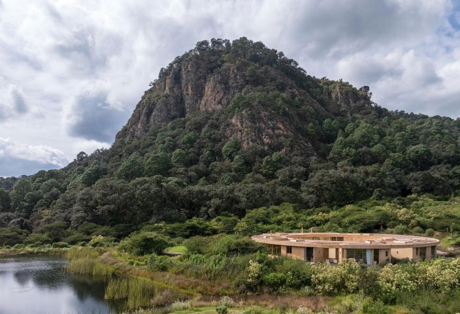 Casa 720 Grados por Fernanda Canales. Fotografía por Rafael Gamo.