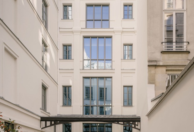 "Sentier" by COVE Architectes + CALQ Architectes. Photograph by Maxime Verret.