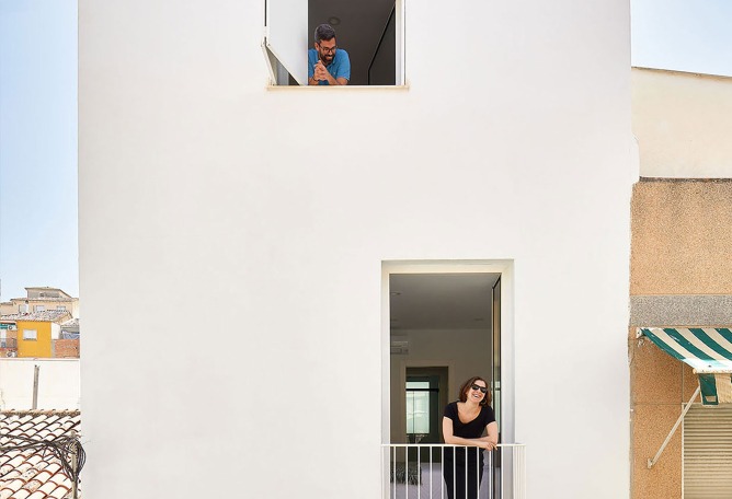 Mariola House by Palera Arquitectos. Photograph by Adam García.
