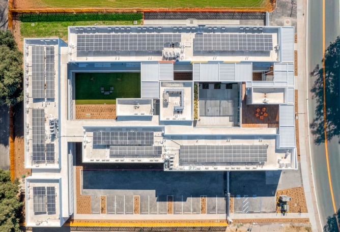 Northview Apartments by Brooks + Scarpa. Photograph by Tara Wujcik.