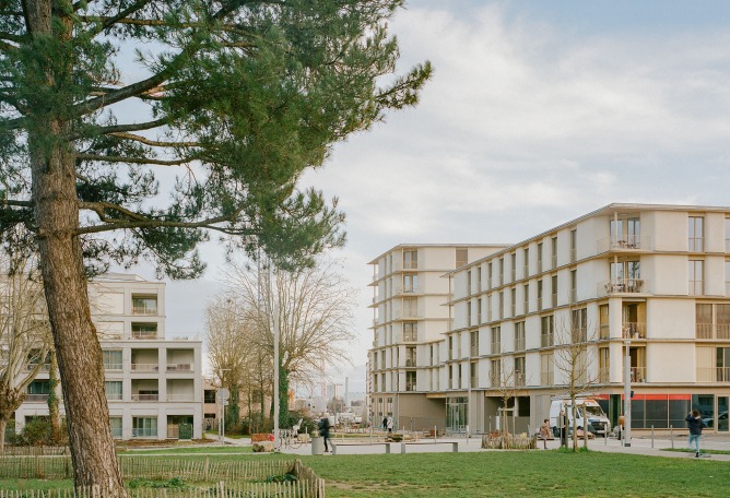 81 housing units by Atelier d’Architecture Ramdam + Palast. Photograph by Charles Bouchaib.