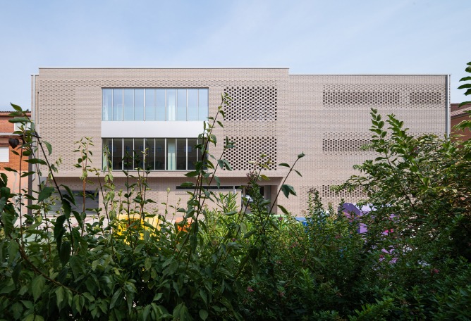 Centro Cultural «Los Lavaderos» por Módulo Arquitectos + AMD Arquitectos. Fotografía por Gabriel Gallegos Alonso.