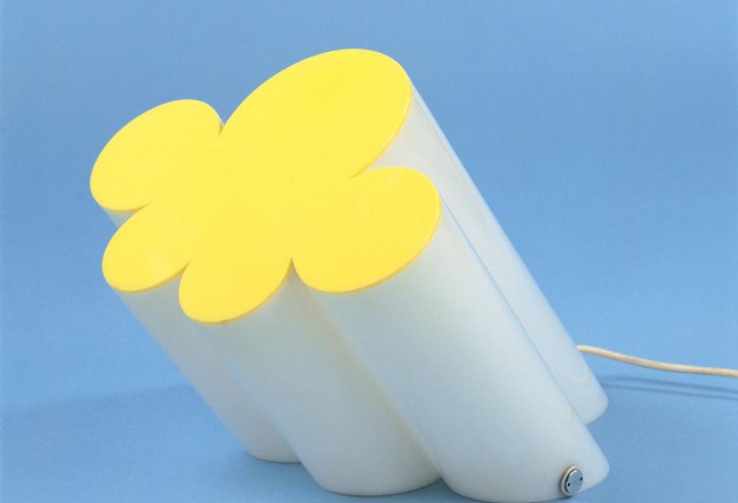 Superstudio, Passiflora, lamp, 1968, Collection Vitra Design Museum. Superstudio.