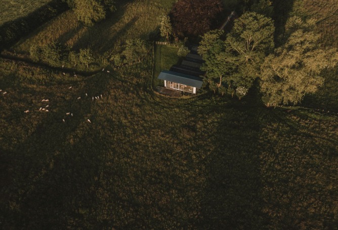 Holiday house Hof Ahmen by Atelier Sunder-Plassmann. Photograph by Clemens Poloczek.