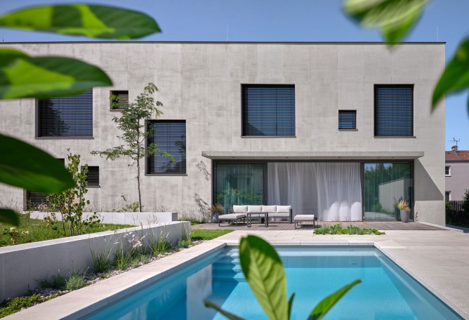 Casa en Čakovice por edit!. Fotografía por BoysPlayNice.