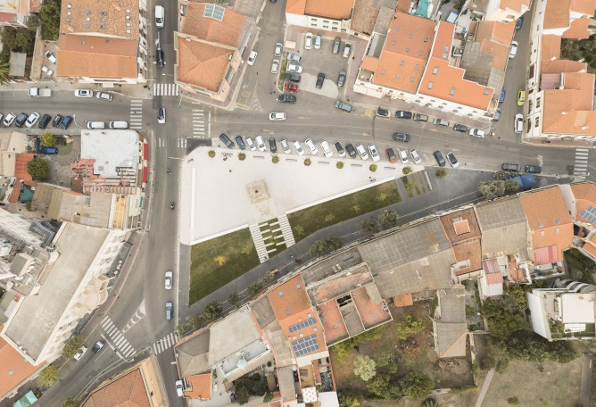 Piazza Mariano por Giulia de Appolonia. Fotografía por Filippo Poli.