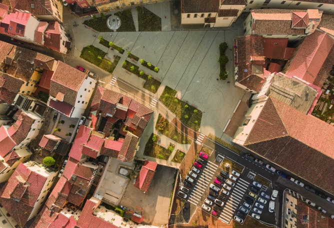 Plaza San Lorenzo en Pistoia por MICROSCAPE. Fotografía por Filippo Poli.