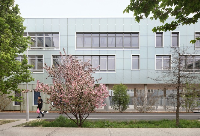 Campus experimental Renault por Mikoü Architecture. Fotografía por Filip Dujardin.