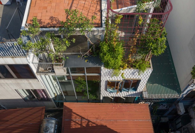 TH+ house by ODDO architects. Photograph by Hoang Le photography. 