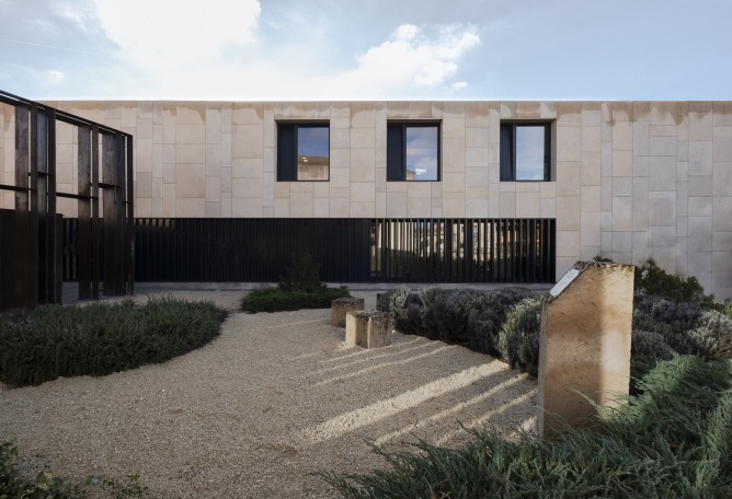 Fundación Atapuerca Expansion by A2G Arquitectos + Oa estudio. Photograph by Ana Muñoz López.