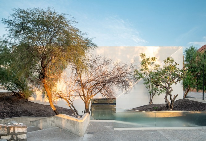 «Cafetería Hundida» por Jonathan Corral Arquitectos. Fotografía por Paco Álvarez y Eli Román.