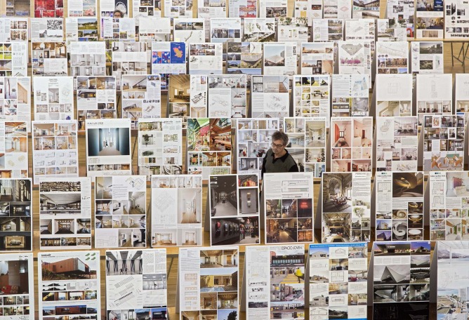 «Una arquitectura premiada. 125 años de premios» por Pau de Solà-Morales e Ignasi Bonet. Fotografía cortesía de ARQUIN-FAD.