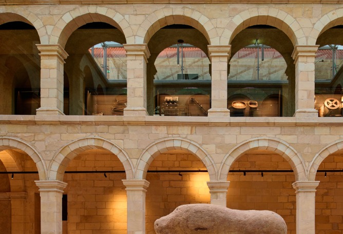 Euskal Museoa Bilbao por Vaillo + Architects. Fotografía por Iñaki Bergera.