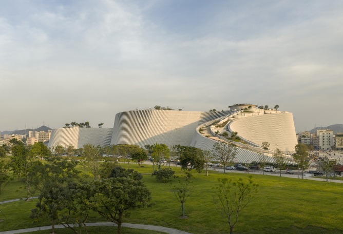 Shenzhen Natural History Museum by 3XN, B+H, Zhubo Design. Photograph by Adam Mørk.