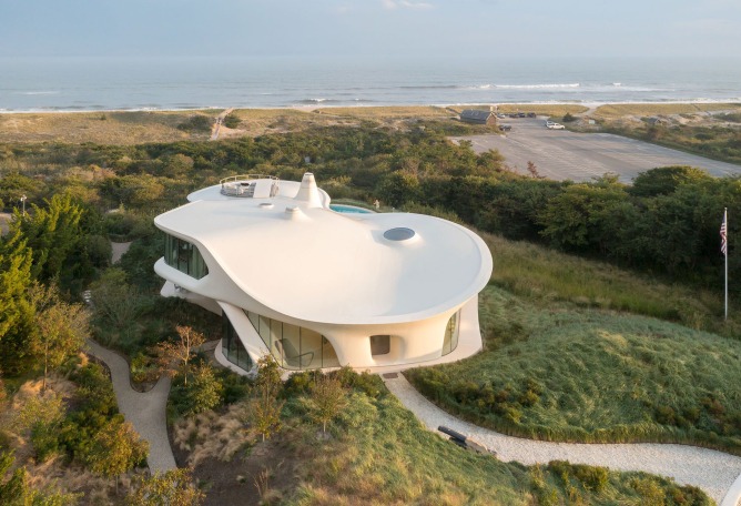 Blue Dream House by Diller Scofidio + Renfro. Photograph by Iwan Baan.