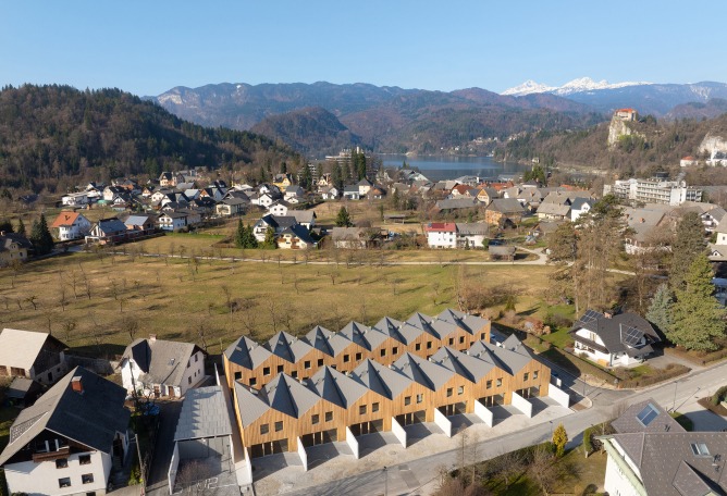 Jezero Residence by ENOTA. Photograph by Miran Kambič.