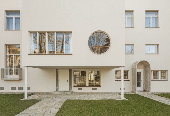 Villa Beer by Josef Frank and Oskar Wlach / Renovation by Christian Prasser. Photograph by Hertha Hurnaus.