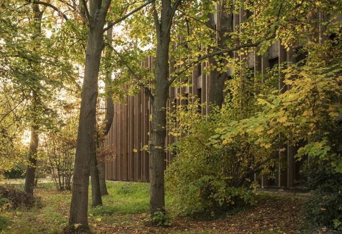 IXCAMPUS by Baumschlager Eberle Architekten + SAME. Photograph by Cyrille Weiner.
