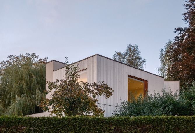 Villa Ris por R21 Arkitekter. Fotografía por Ruben Ratkusic.